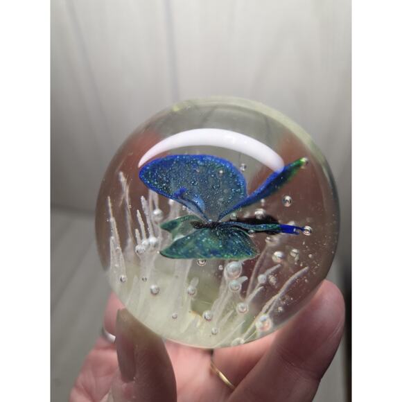 Vintage Glass Paperweight w/ Green & Blue Butterfly 2 1/2" Art Glass Beautiful - Picture 10 of 13